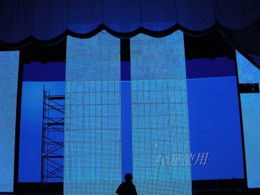 室內(nèi)大型舞臺彩色led屏幕 定制高清LED戶外廣告翻轉(zhuǎn)顯示屏電子屏