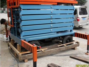 剪叉移動升降機 電動液壓小型升降工作臺 液壓升降機批發(fā)
