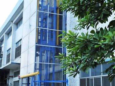 室外超高升降機(jī)