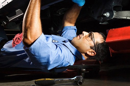 2017華楠駿業(yè)解讀：液壓升降平臺保養(yǎng)知識