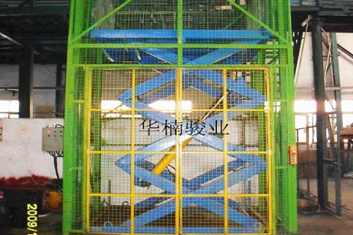 固定液壓升降貨梯如何更換液壓油？