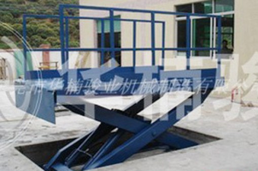 裝車升降平臺使用過程中安全注意問題有哪些？