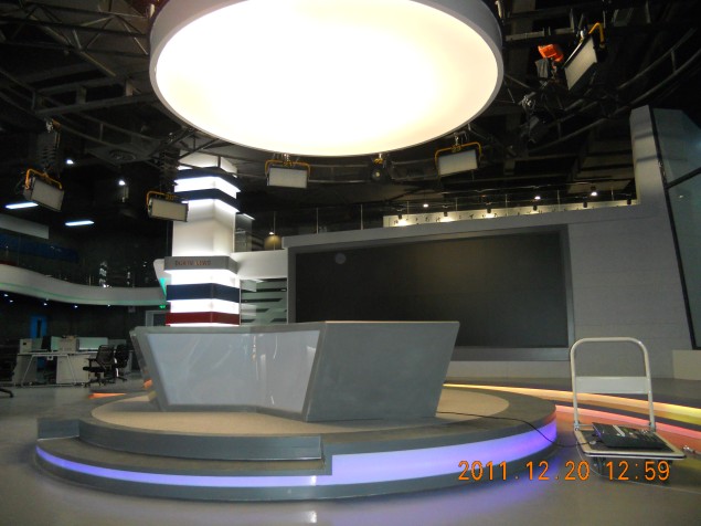 演播廳升降舞臺(tái)