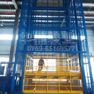 機(jī)械公司室內(nèi)升降機(jī)