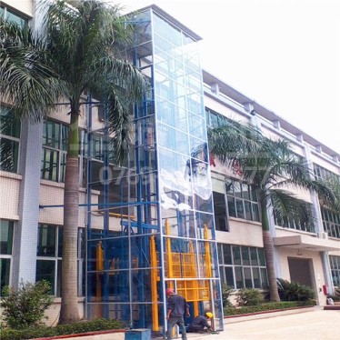 制藥企業(yè)華楠駿業(yè)升降機