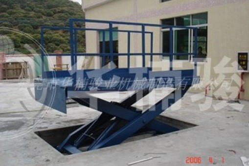 液壓升降平臺電機(jī)啟動就跳閘是什么原因？