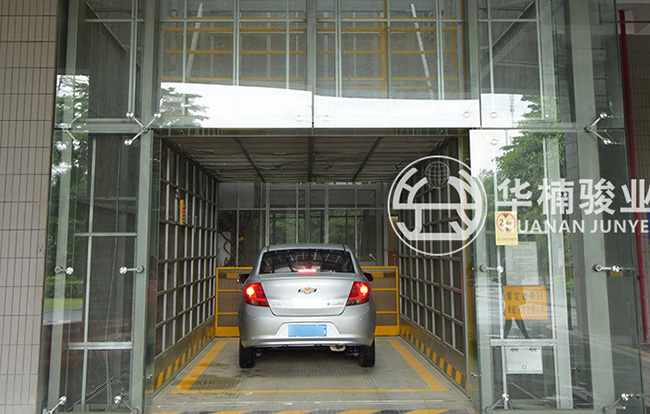 移動(dòng)式升降機(jī)傾斜原因和液壓升降平臺(tái)維護(hù)